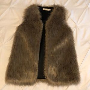 Fur vest
